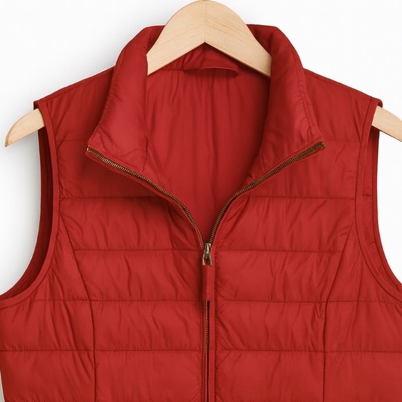 Talbots Red Down Puffer Vest Women’s Large | Quilted Warm Zip Winter Outdoor - Picture 2 of 2